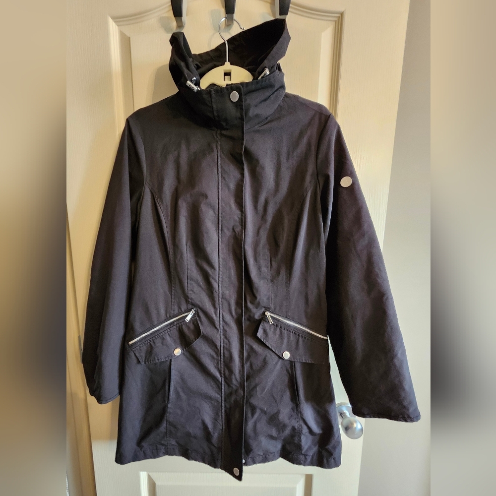 LONDON FOG Black Jacket with Removable Hood and Silver Accents. Size Medium.